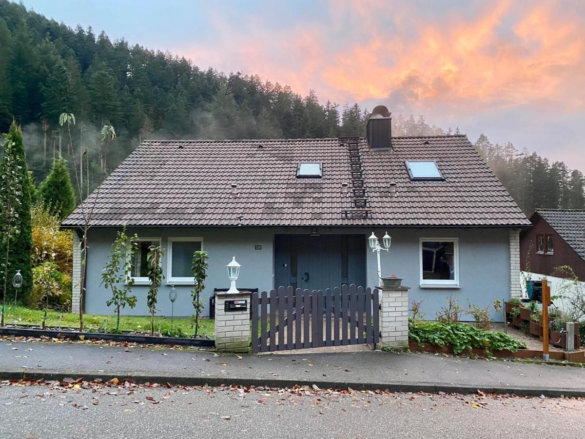 Ferienwohnung Zur Bierliebe - Mit Toller Aussicht Im Herzen Des Schwarzwaldes Hornberg Kültér fotó
